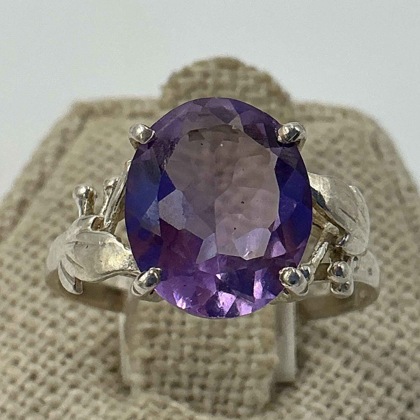 Sterling Silver Floral Banded Oval Amethyst Ring – Size 9 – Calm, Intuition & Spiritual Protection