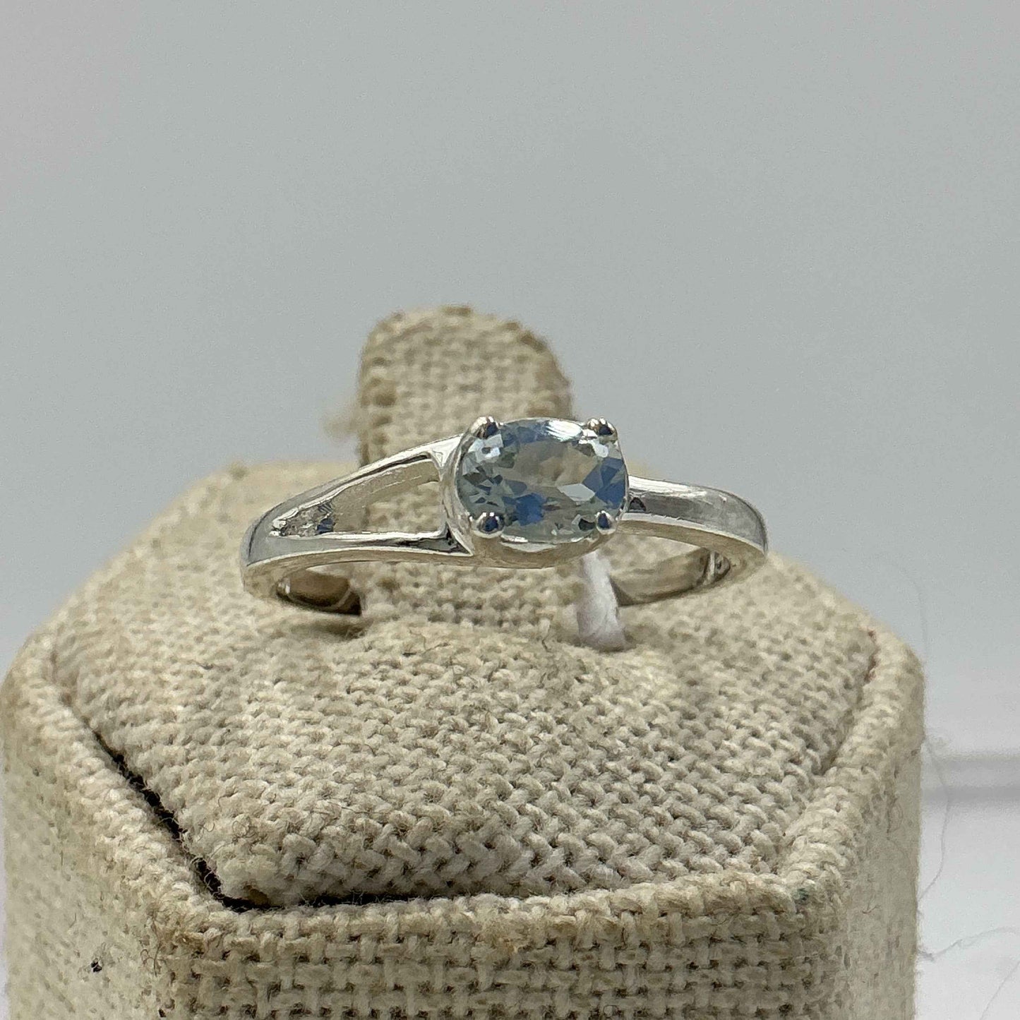 Sterling Silver Split Band Oval Aquamarine Ring- Size 8 - Peace, Courage & Clear Communication