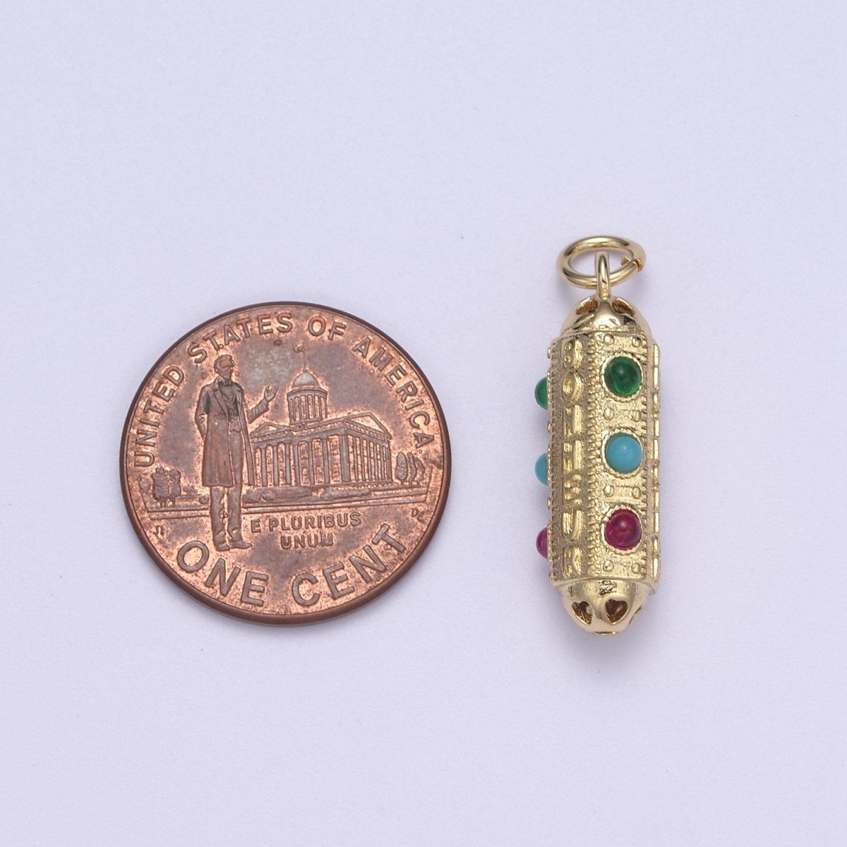 24k Gold Filled Amulet Pill Pendant with Encouraging Word " Courage, Protection, Bonheur " written N-306