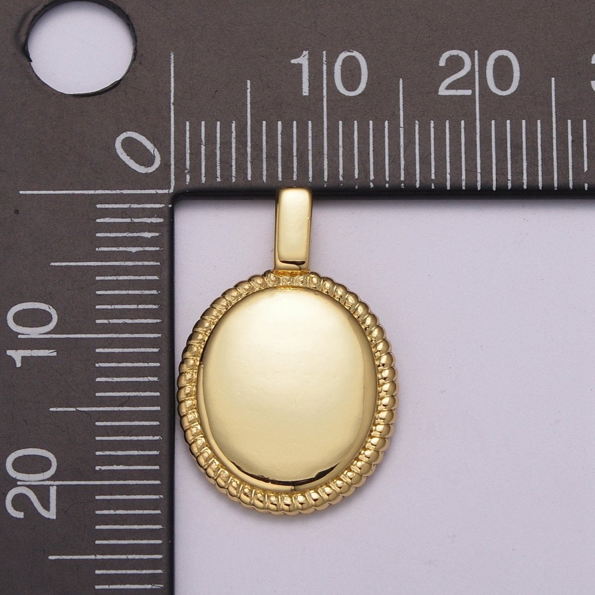 24k Gold Filled Classic Oval Pendant Charm for Necklace Minimalist Jewelry / N-1434