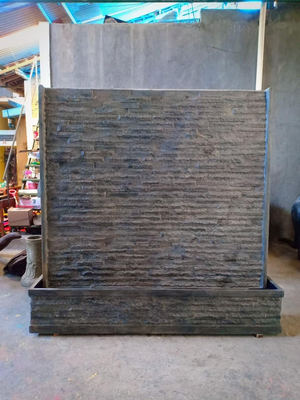 GRC ROCK FOUNTAIN 80" X 80"