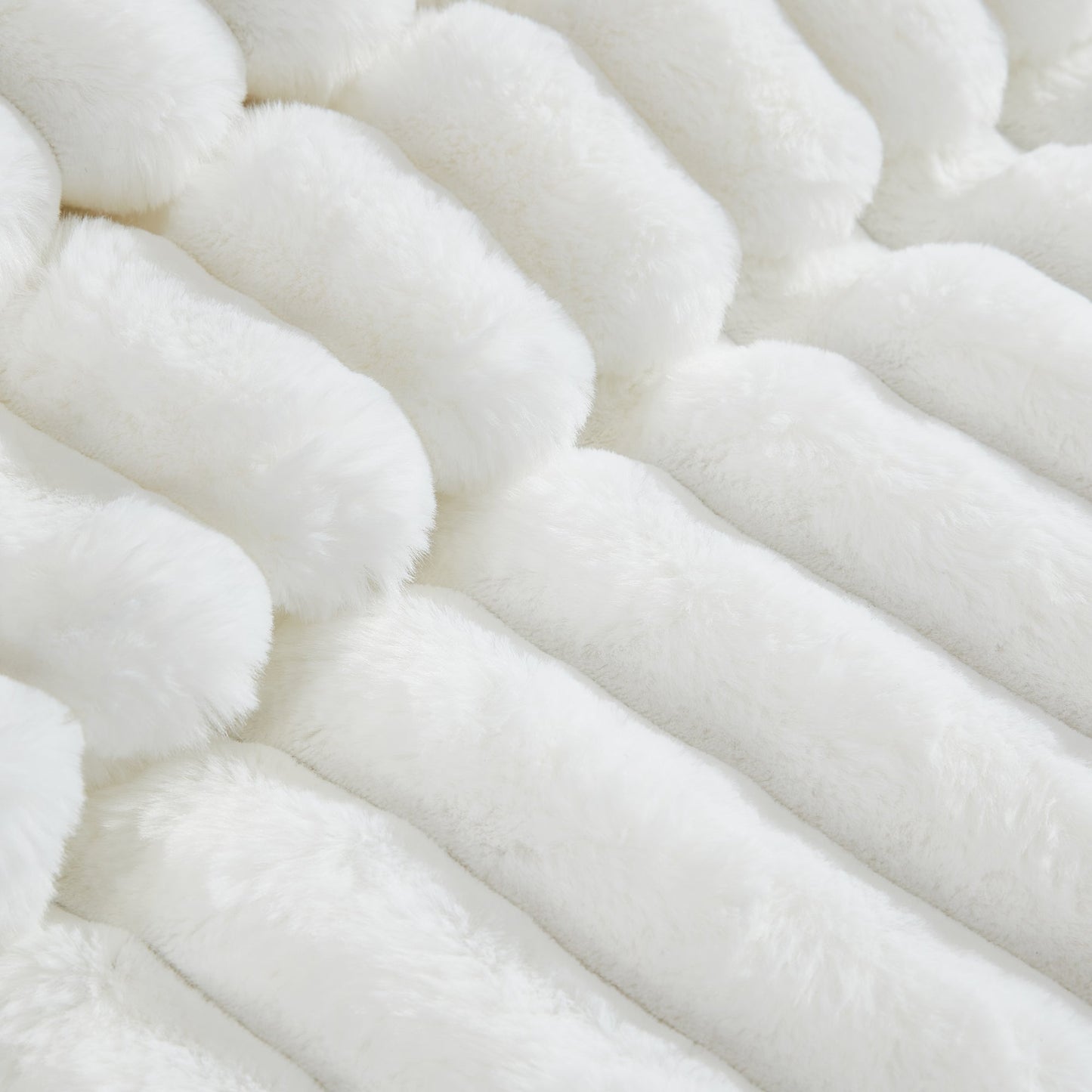 Everett Channel Faux Fur Bedding Set