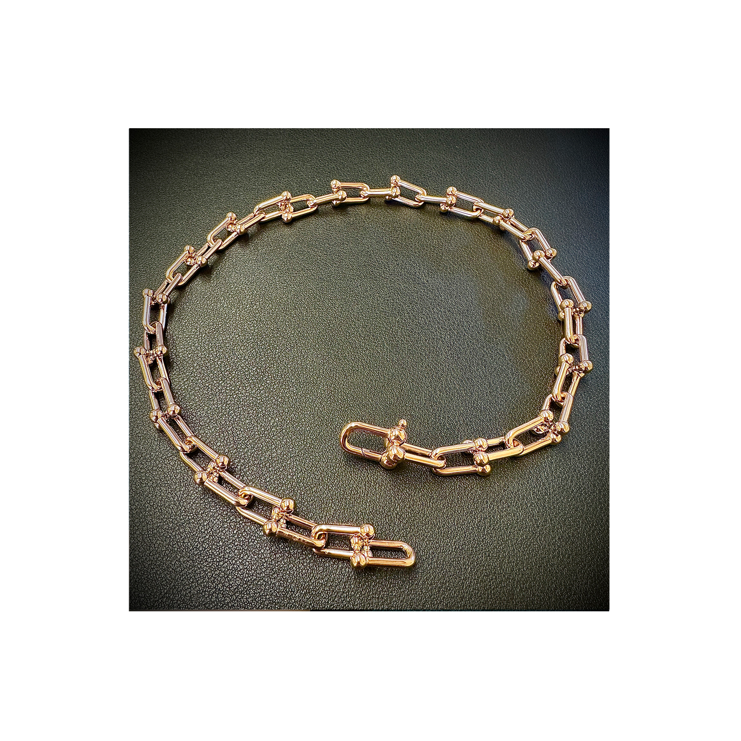 C525RG B.Tiff Rose Gold Horseshoe Link Chain Necklace