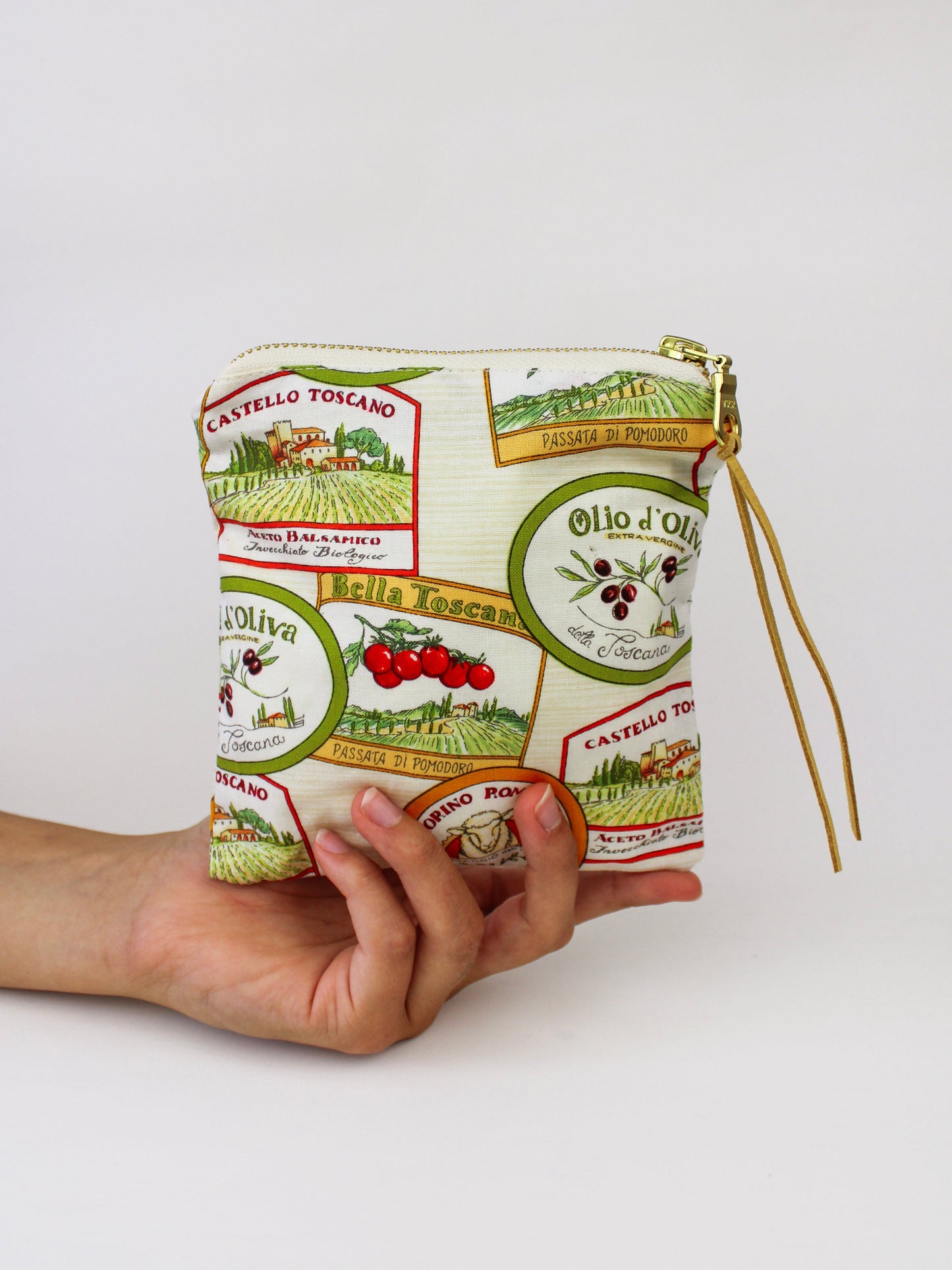 Che Buono Square Zip Pouch