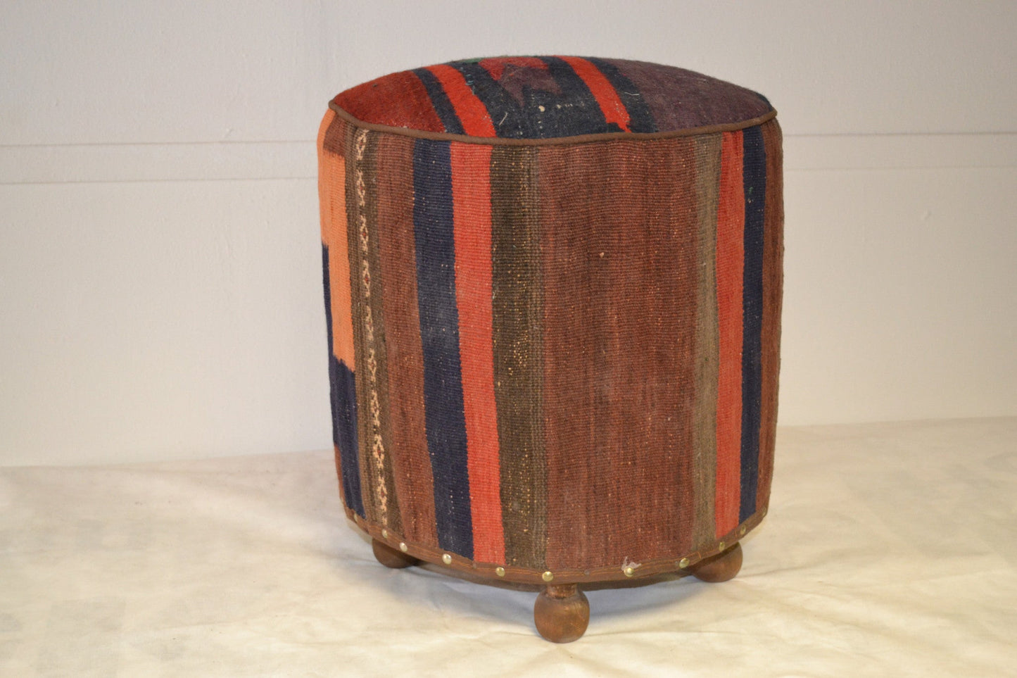 Rug Pouf/ Rug Sitting Stool / Rug Ottoman / Kilim Sitting Stool / Stools # 95
