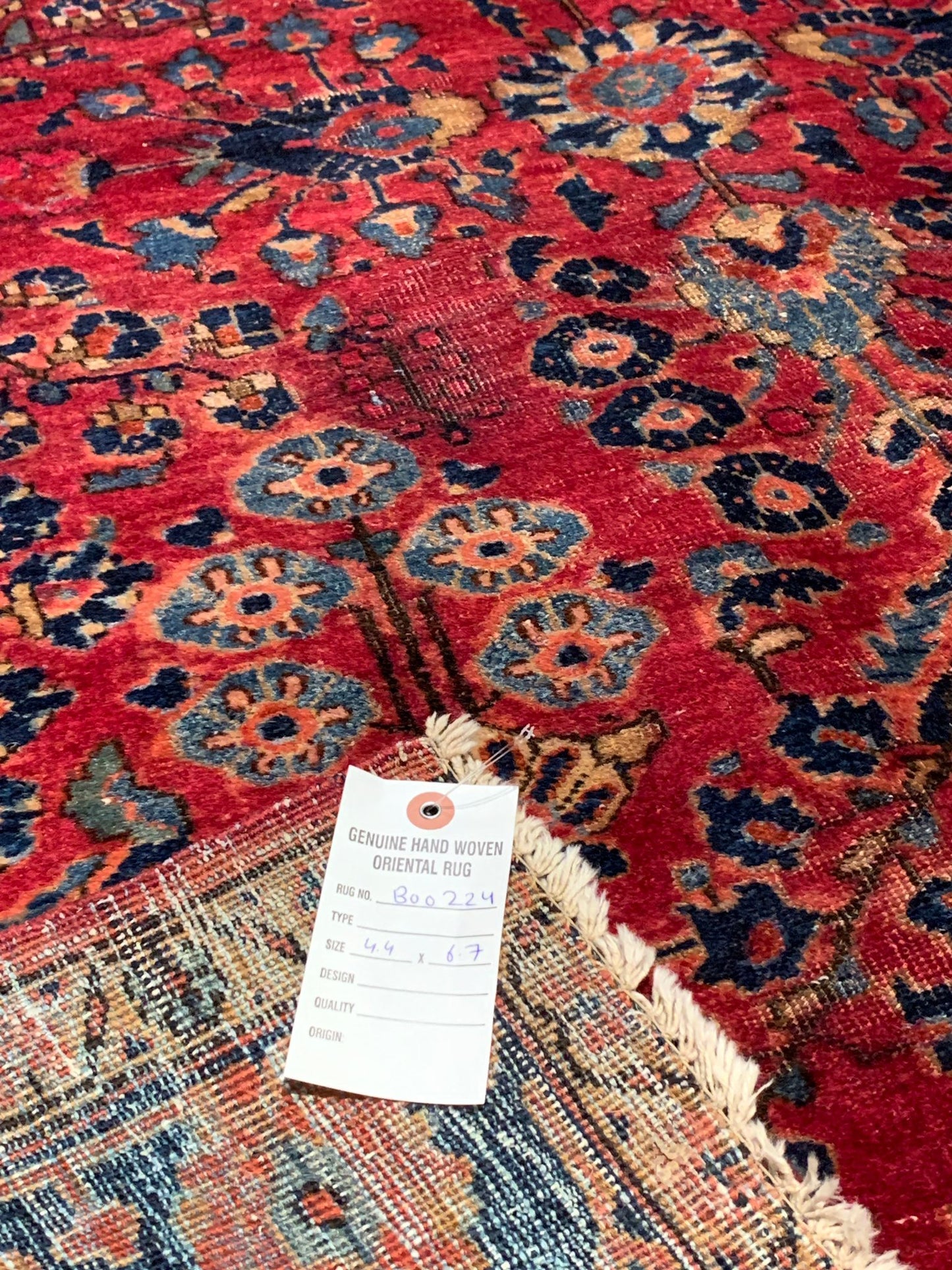 Timeless Beauty, Woven by Hand. Antique Persian Sarouk Rug, size 4' 4" x 6' 7" (F)
