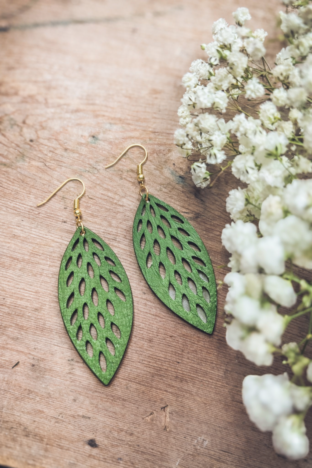 Beautiful Green Wood Leaf Earrings