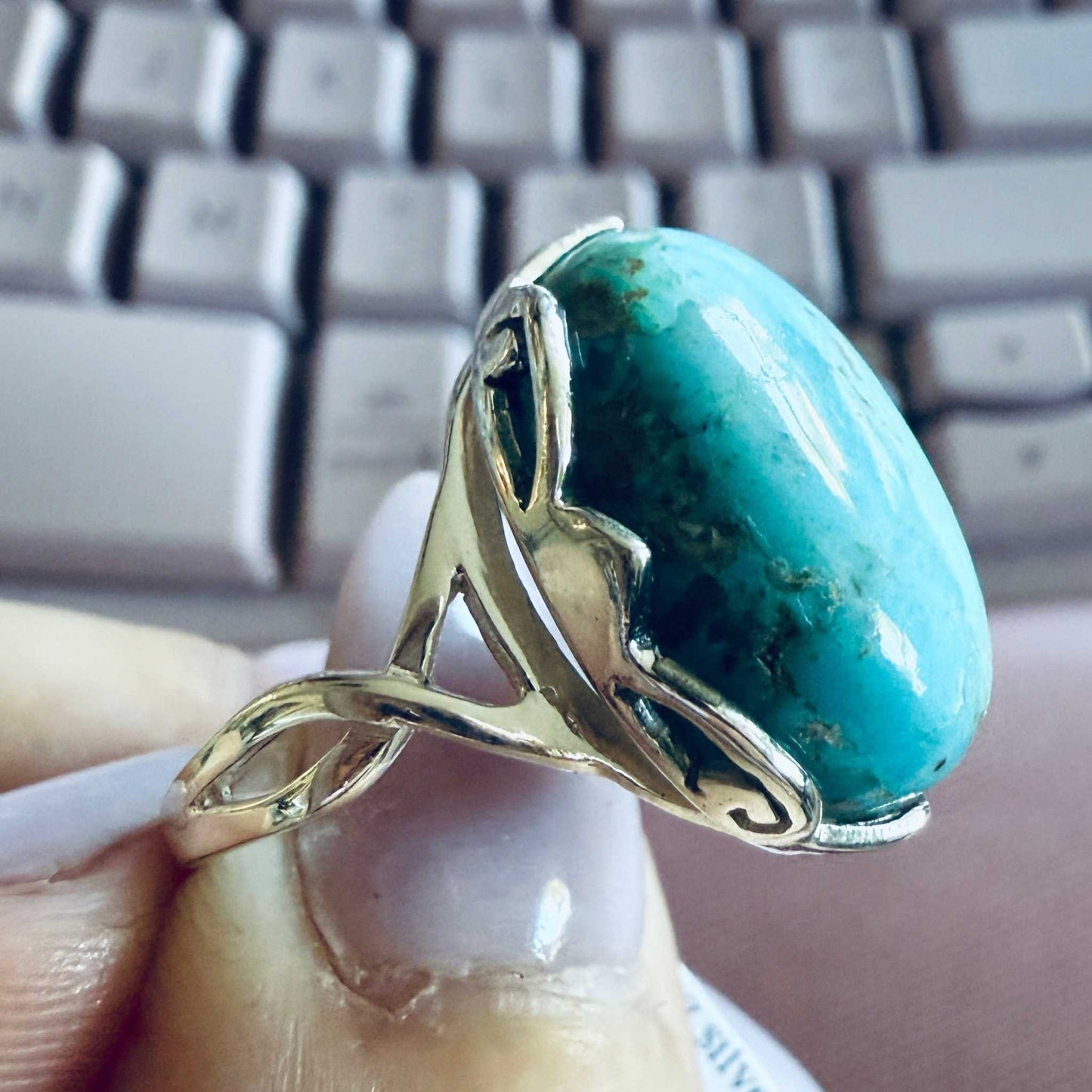 Turquoise Ring — Size 8 (Oval)
