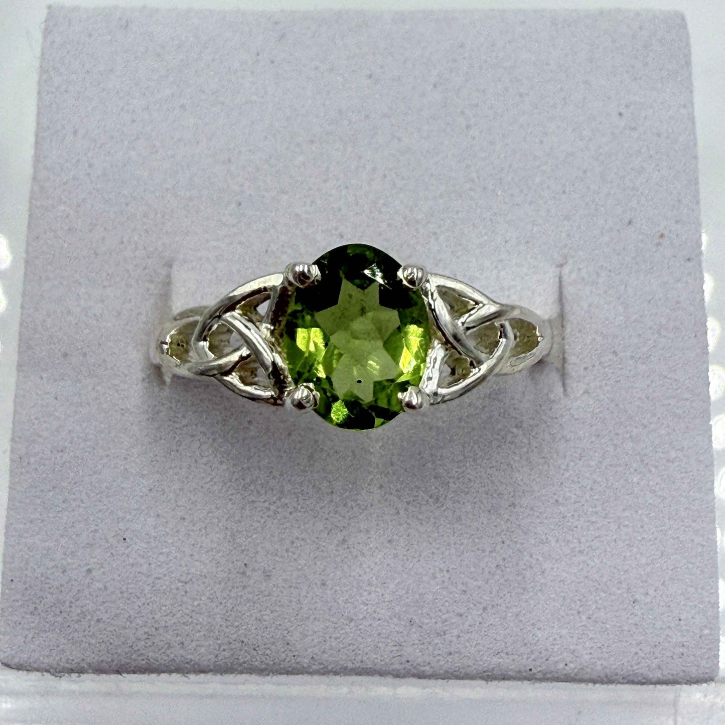 Sterling Silver Celtic Knot Banded Peridot Ring - Size 8-Positivity, Growth & Renewal