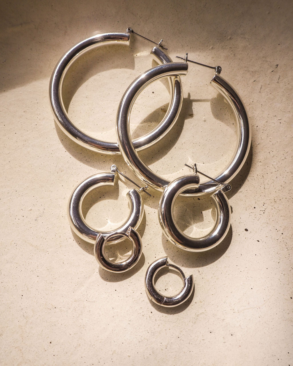 Amalfi Tube Hoops- Silver (Ships Late September)