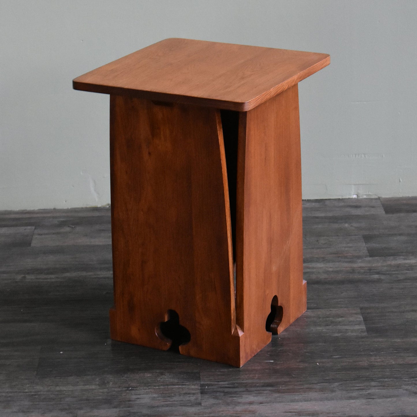 Mission Oak Tabouret Side Table -Michael's Cherry (MC1)