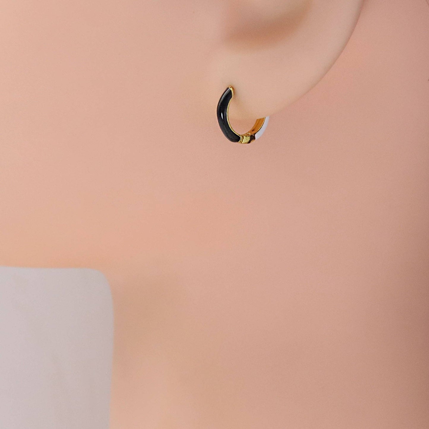 Black White Dual color Everyday Hoop Earrings, Sku#A164