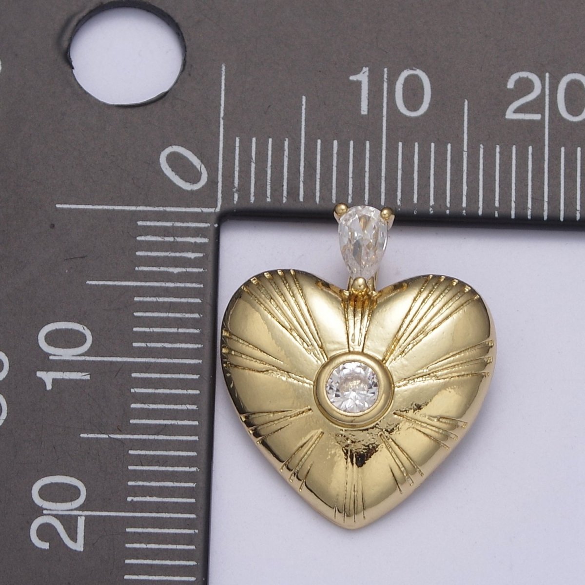 Dainty Gold Heart Charm Cubic Love Sunburst Heart Pendant C-683