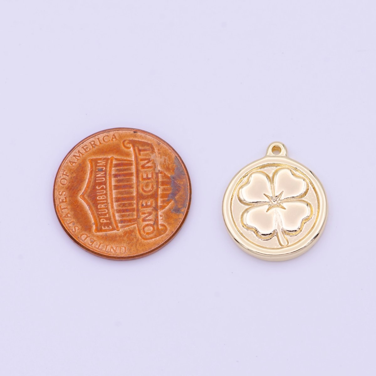 Lucky Clover Quatrefoil Coin Charm in Gold & Silver | D-453