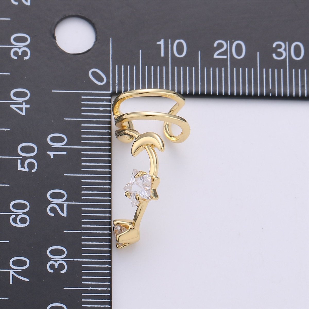 Non pierced conch ear cuff, Gold Cubic ear cuff, Huggie ear cuff, Dainty gold ear cuff, Dainty Minimalist ear cuff earrings K-228