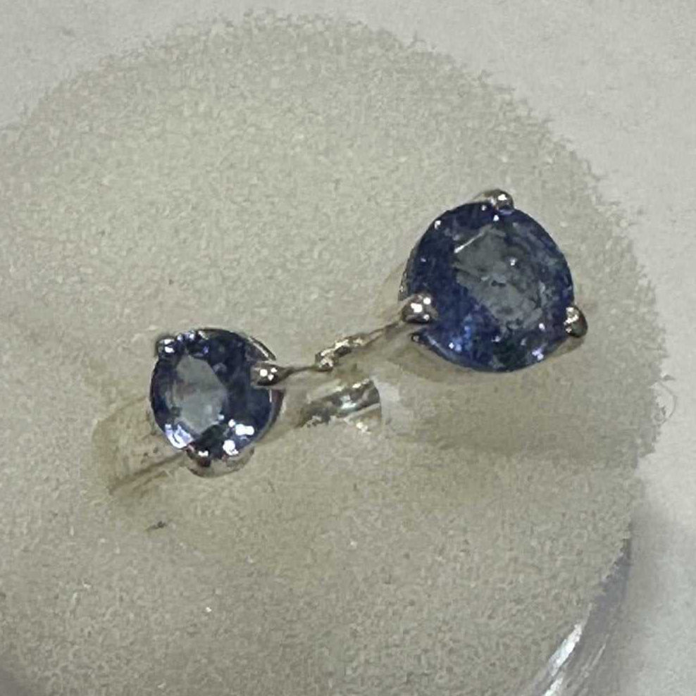 Tanzanite Ring "Twin Spark"