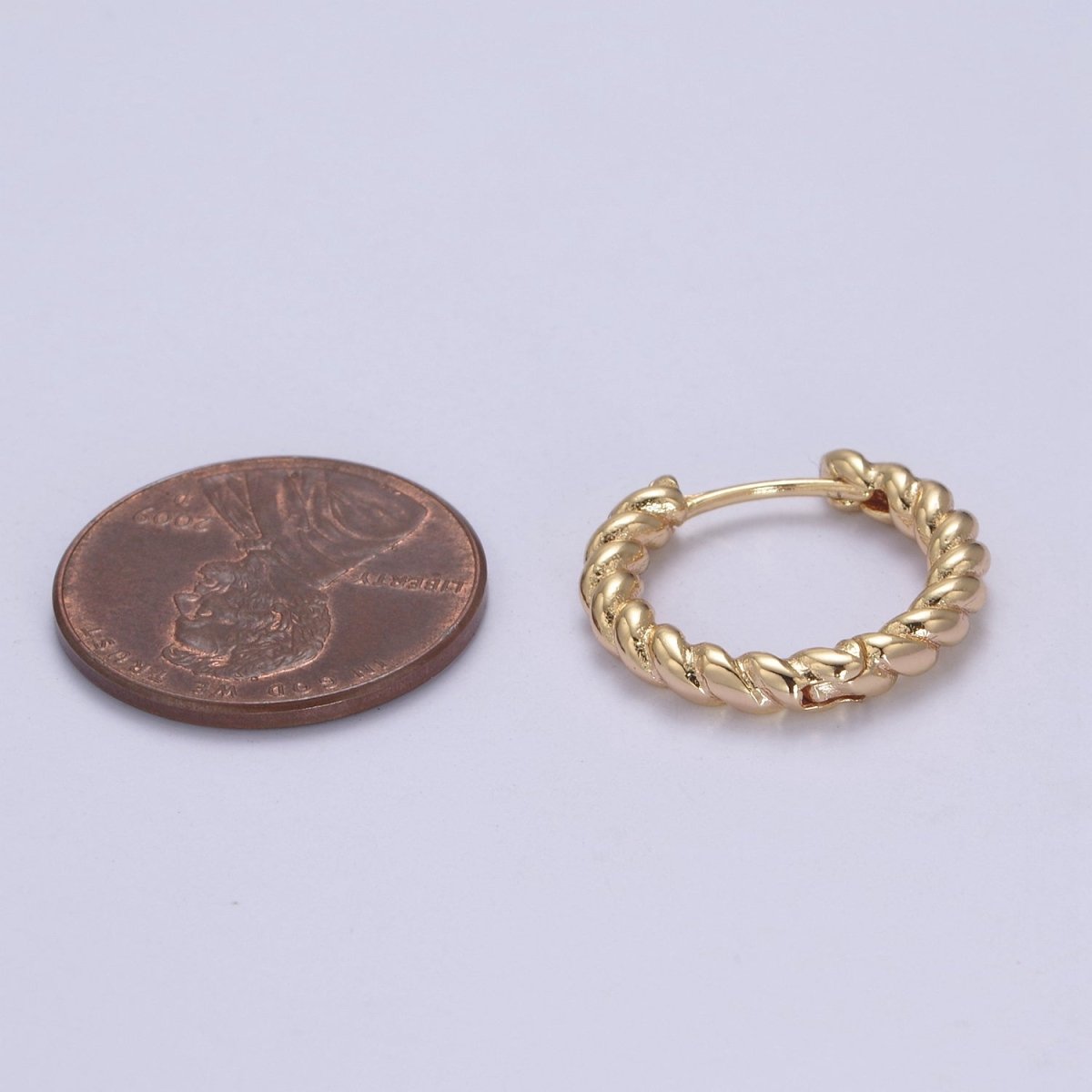 Twisted Rope Hoop Earring in 18k Gold Filled for Everyday Use Fashion Jewelry T-272