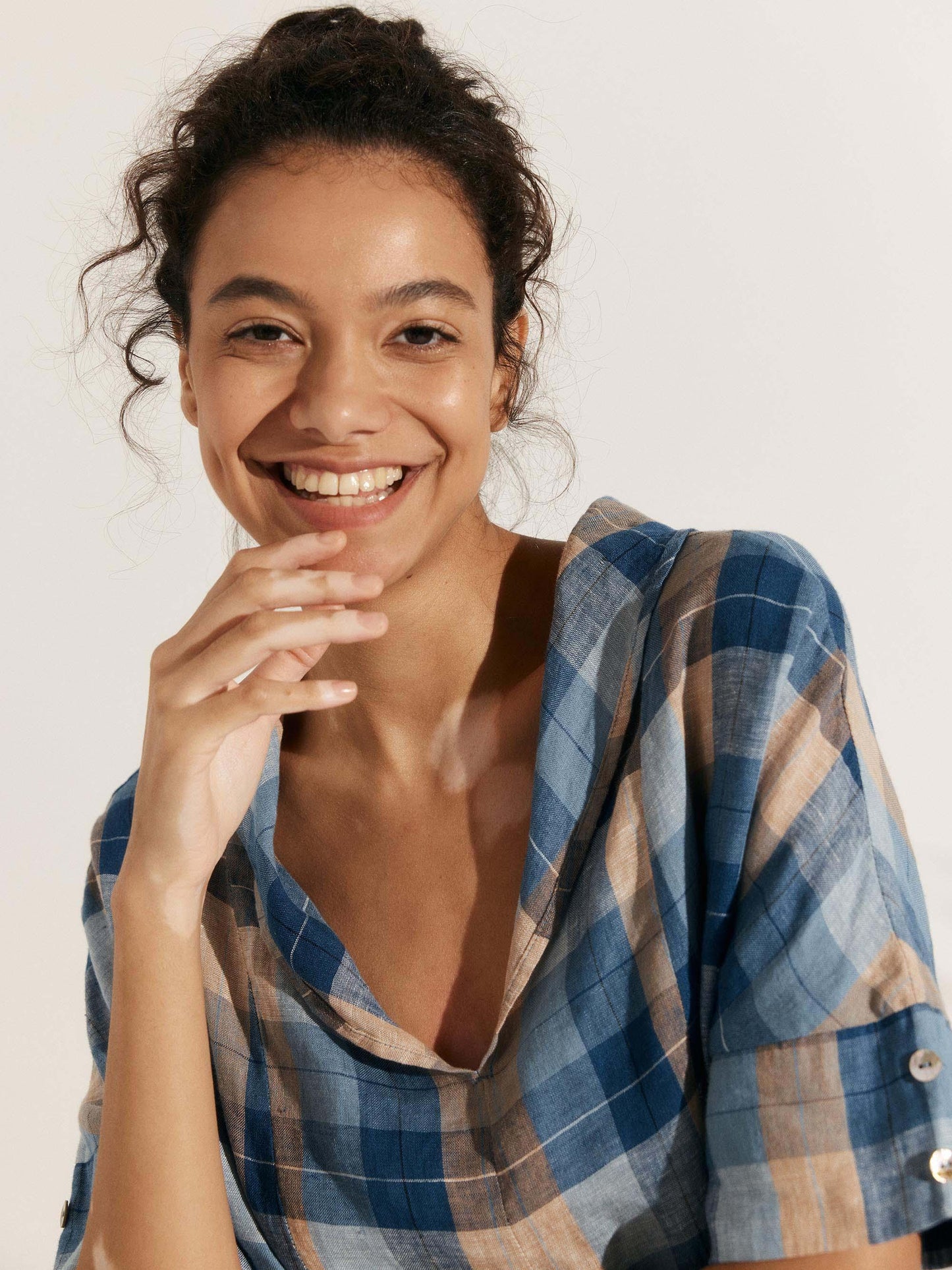 Linen V-Neck Short-Sleeve Shirt SIERRA