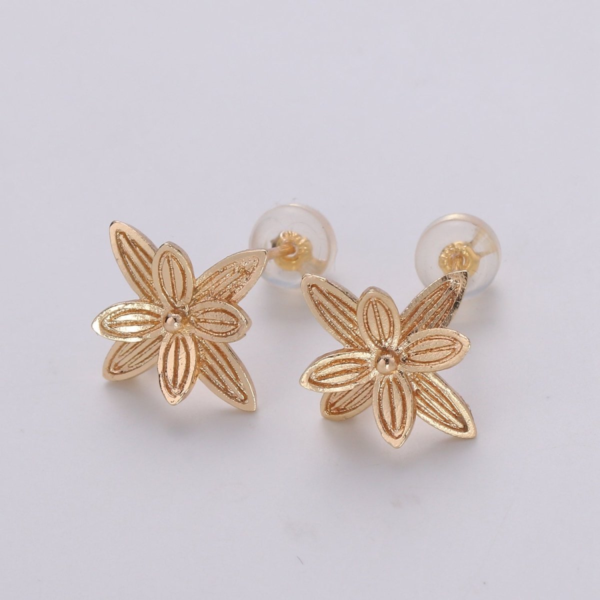 1 Pair Dainty Gold Filled Blooming Flower Studs  L-018