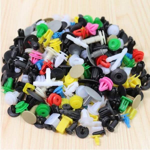 100ピース：ユニバーサルプラスチックカークリップ