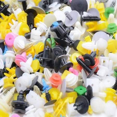 100ピース：ユニバーサルプラスチックカークリップ