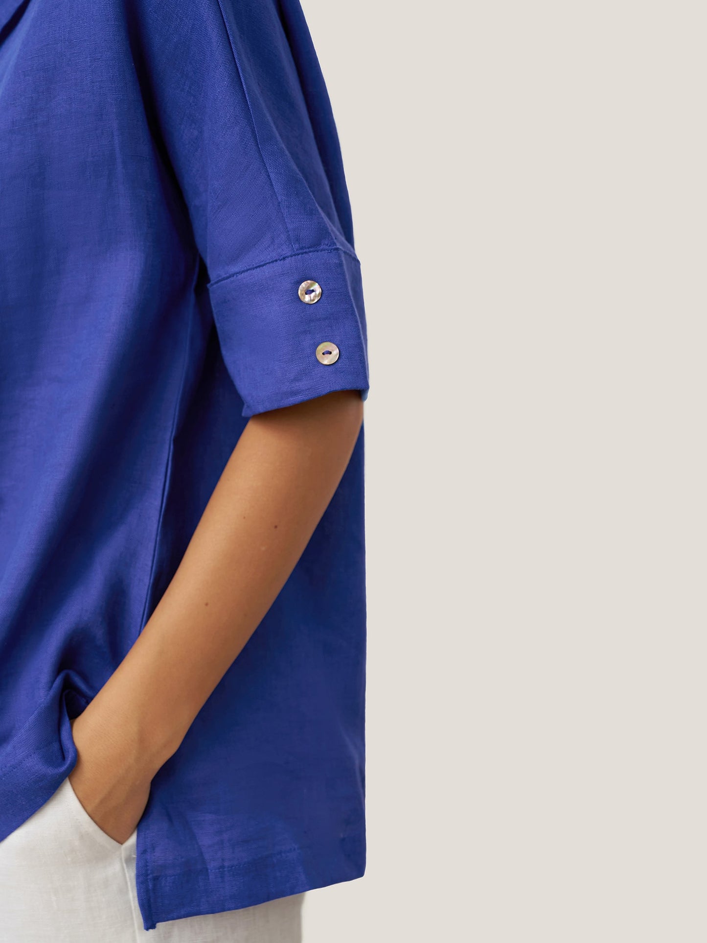 Linen V-Neck Short-Sleeve Shirt SIERRA