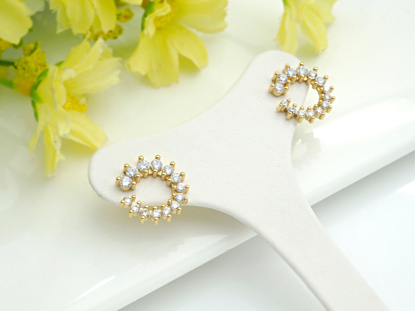CZ C Shape Stud Earring, Sku#J222