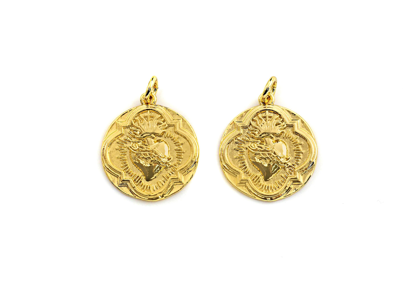 Medallion heart Pendant, Embossment Disc Pendant, Cubic Zirconia Pendant, Gold Tone, 18x20mm, Sku#Z692