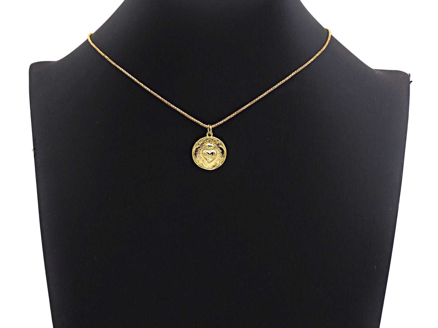 Medallion Heart Pendant/Charm, Embossment Heart Disc Pendant, Cubic Zirconia Pendant, Gold Tone, 18x20mm, Sku#Z693