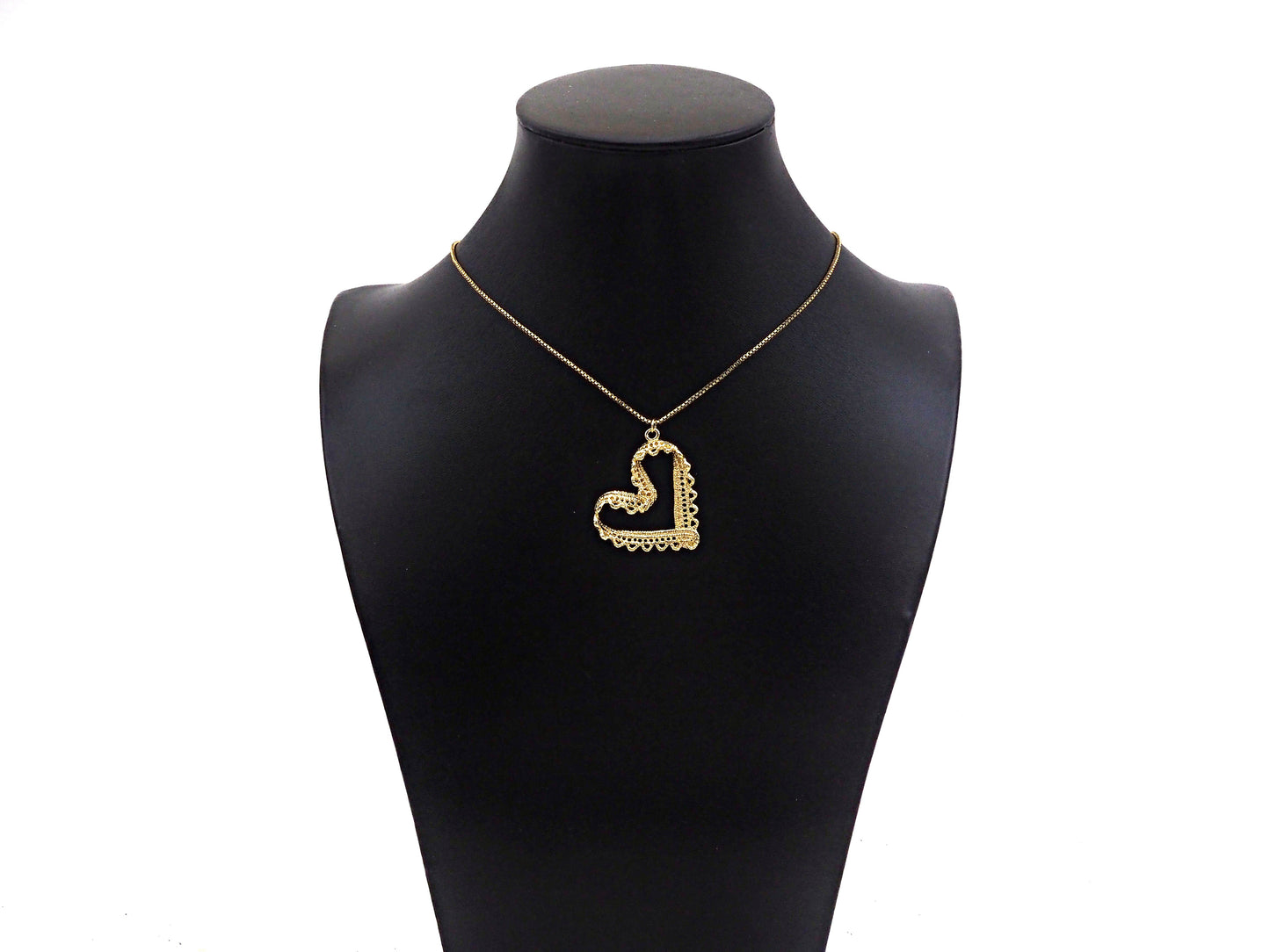 Gold Filled Lace Heart Shape Pendant, 14K Gold Filled Heart Charm, Necklace Bracelet Charm Pendant, 29x33mm, Sku#ZX20