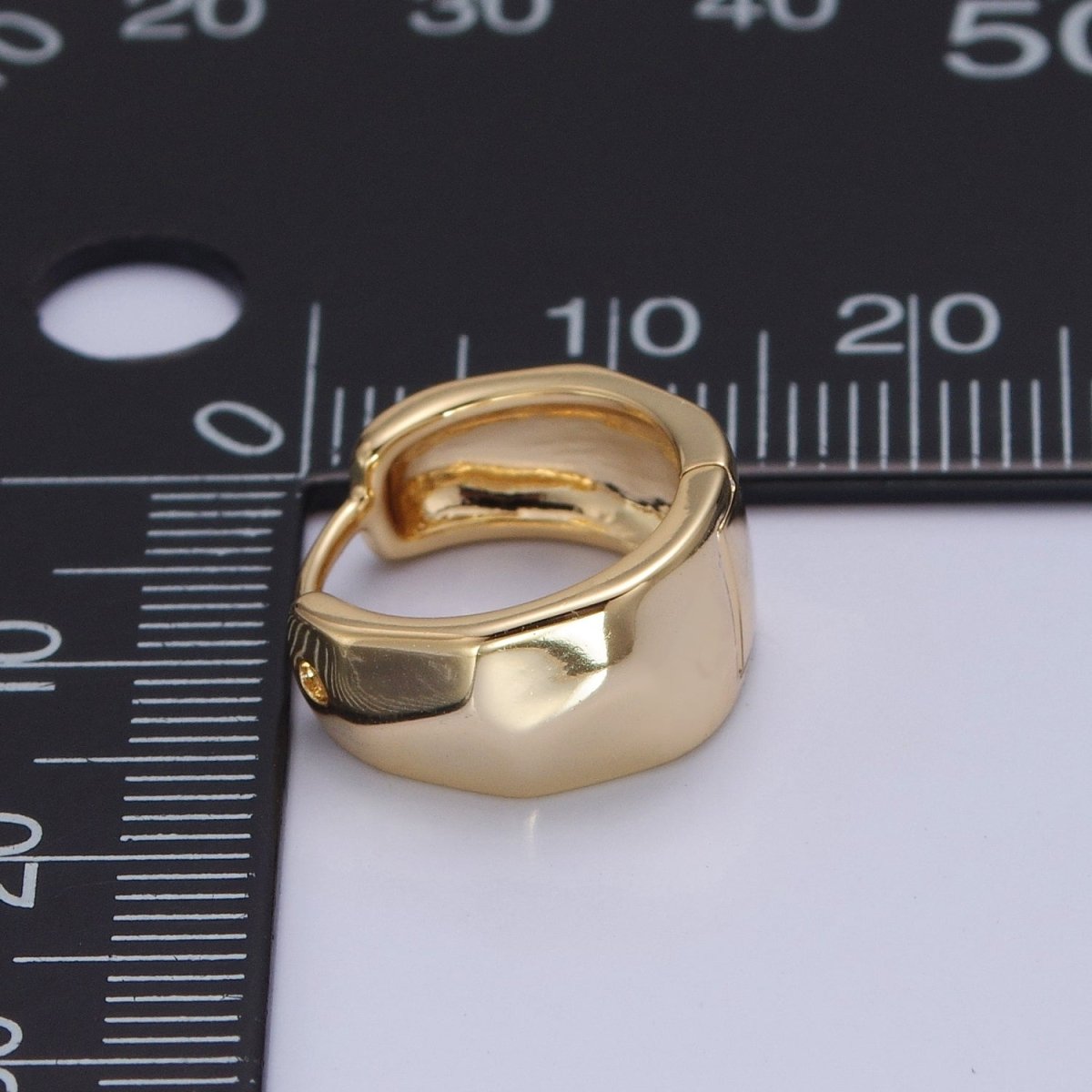 14K Gold Filled Multifaceted Geometric Hammered Huggie Hoop Earrings P-387
