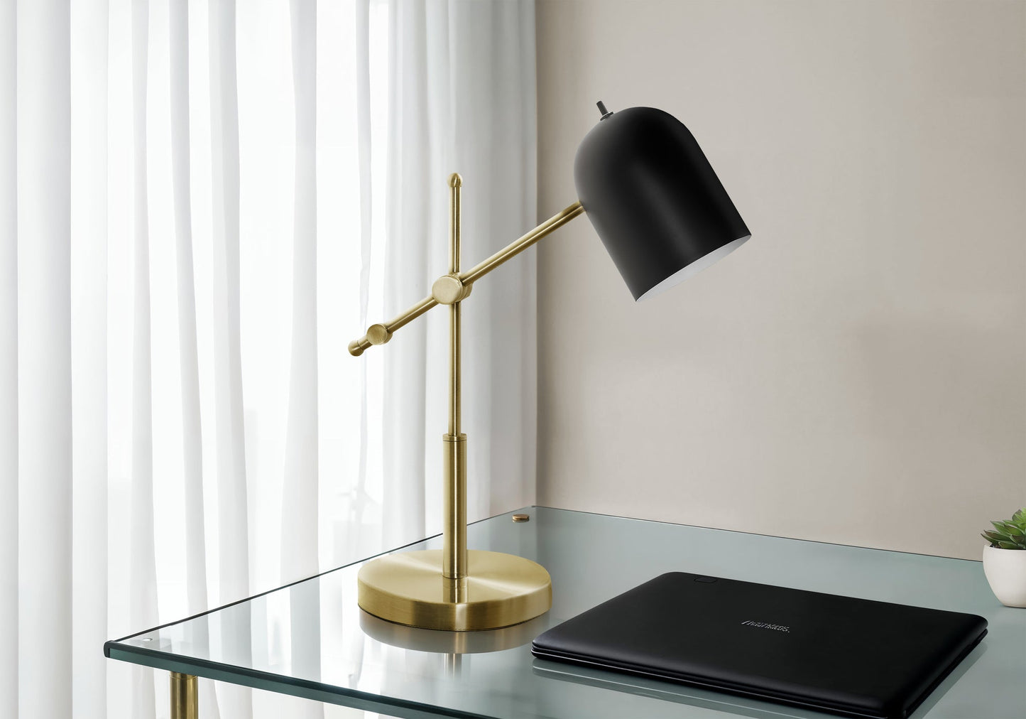 Stylish 18" Table Lamp