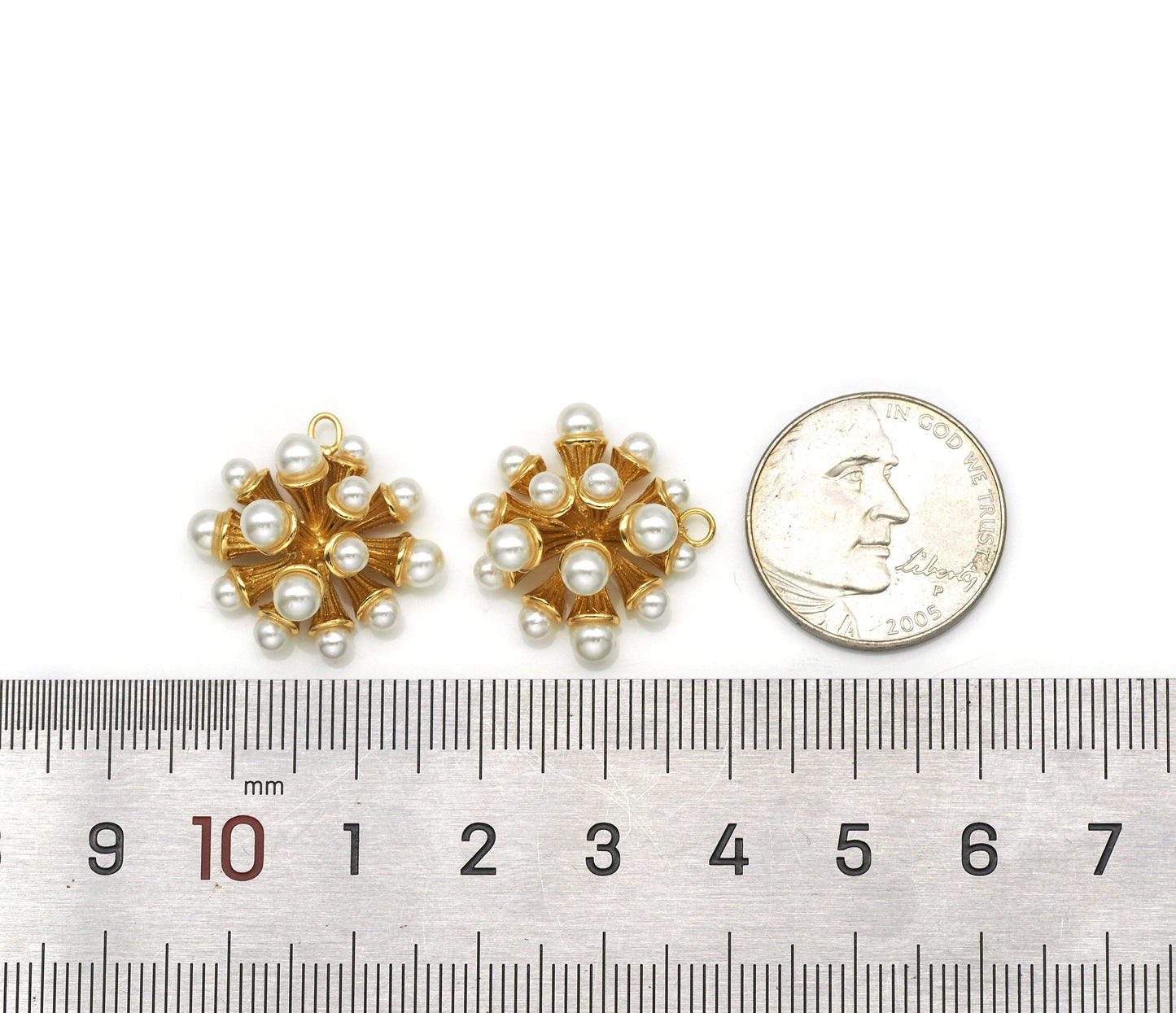 Mother of Pearl Flower Pendant, Sku#Y617