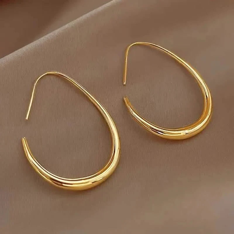 Boucles d'oreilles créoles goutte d'eau minimalistes brillantes plaquées or 18 carats en cuivre
