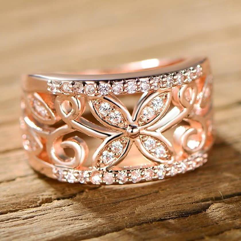Bague en filigrane motif fleur plaquée or rose 18 carats ornée de cristaux Swarovski