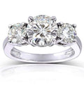 Bague à 3 pierres à griffes en plaqué or blanc 18 carats et créé en laboratoire de 1,5 carat au total