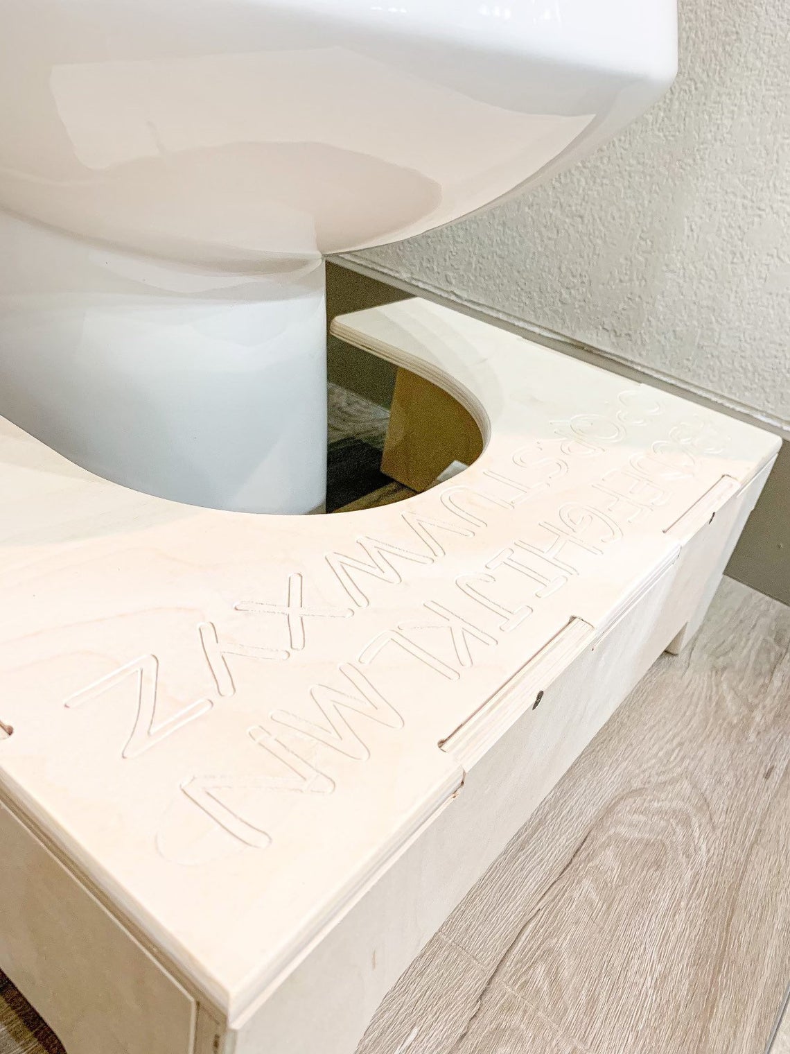 JOHN- Toilet Stool