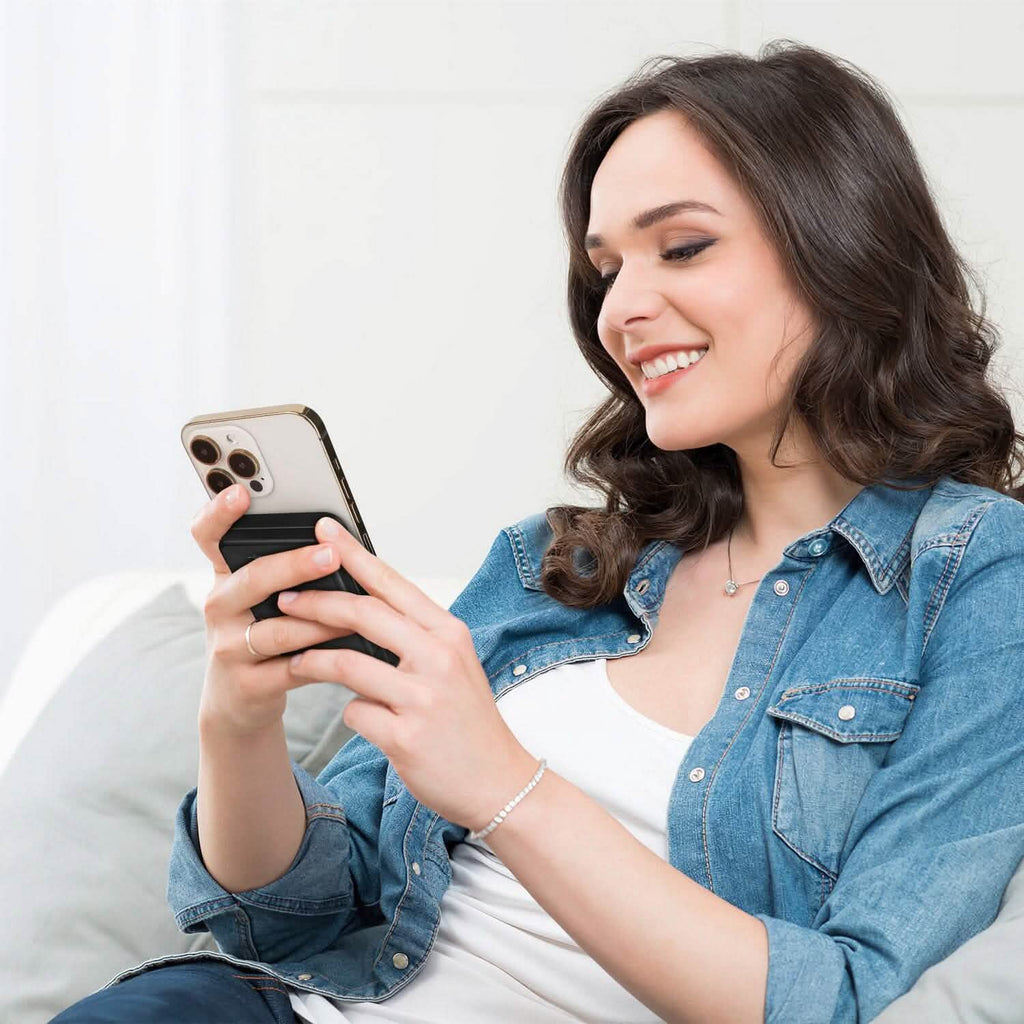 2-in-1 Magnetic Wireless Power Bank 10000mAh PD20W Fast Charger Mag Safe