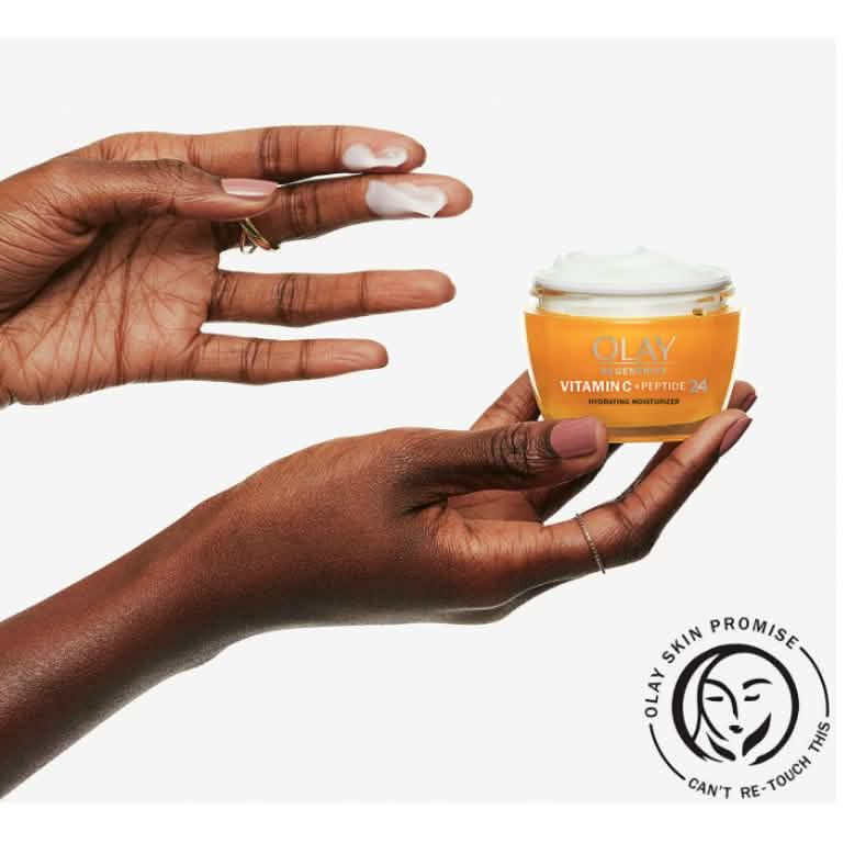 Lot de 2 : Hydratant avancé Olay Vitamine C et Peptide 24, 48 g.