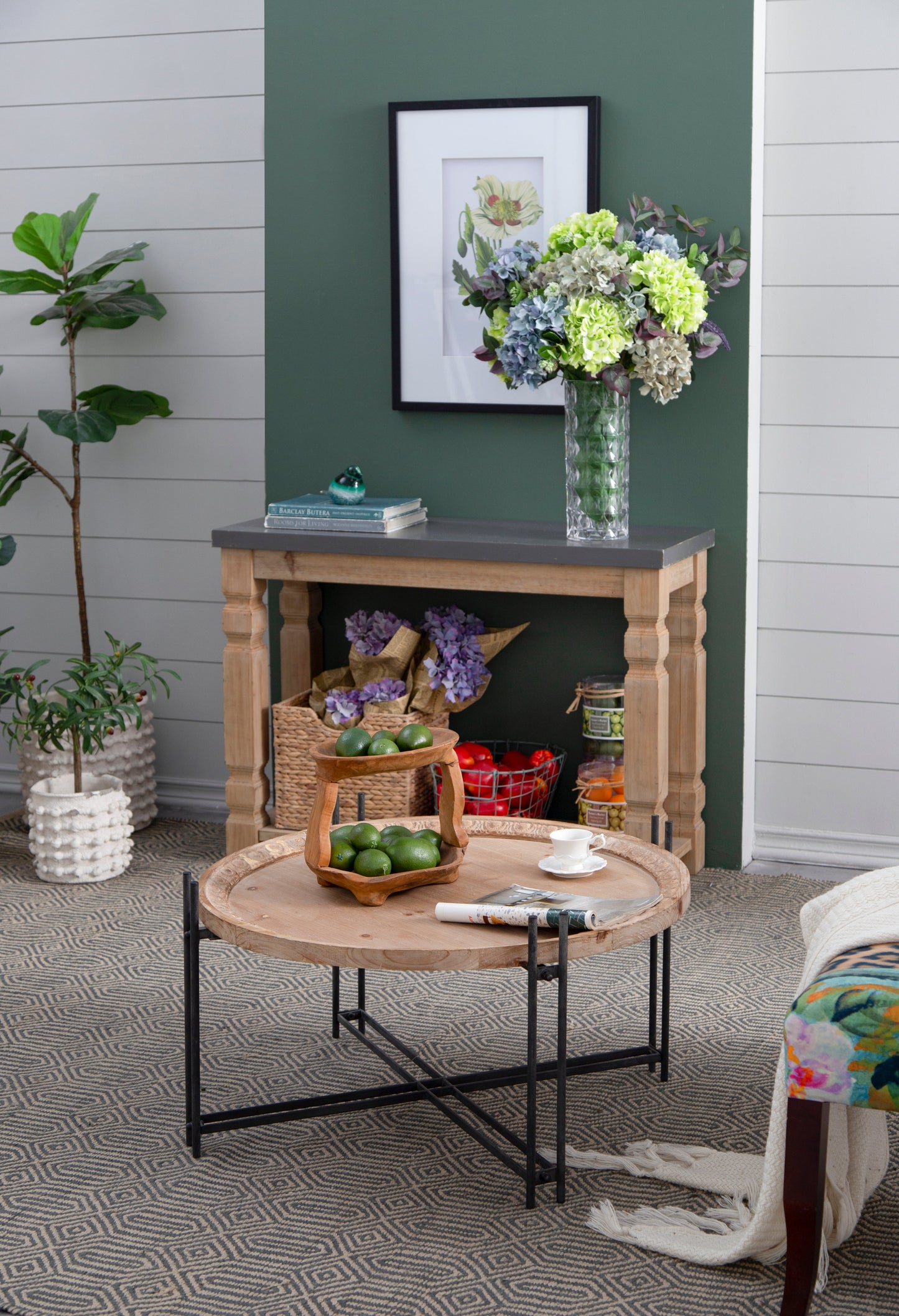 Farmhouse Round Wooden Coffee Table with Metal Legs