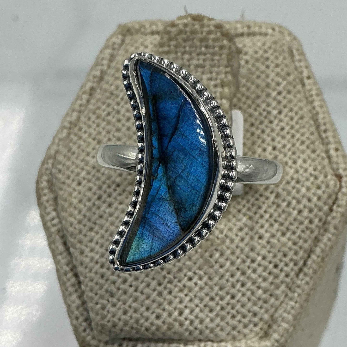 Sterling Silver Labradorite Crescent Moon Ring – Size 9 – Intuition, Protection & Mystical Energy