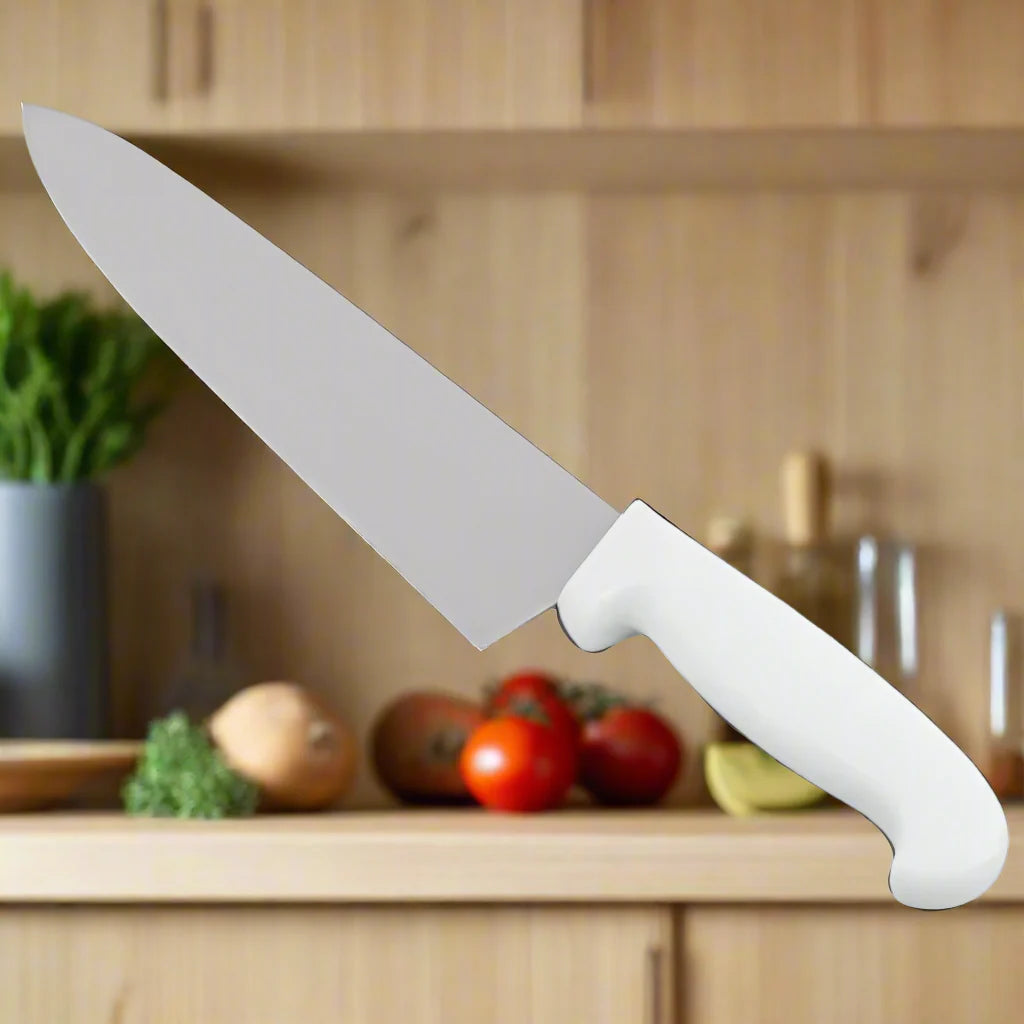Couteau de chef, manche blanc, lame dentelée OU droite, 4 tailles au choix