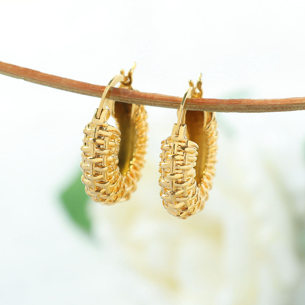 RMZ GOLD NYC Gold nugget Hoop earrings