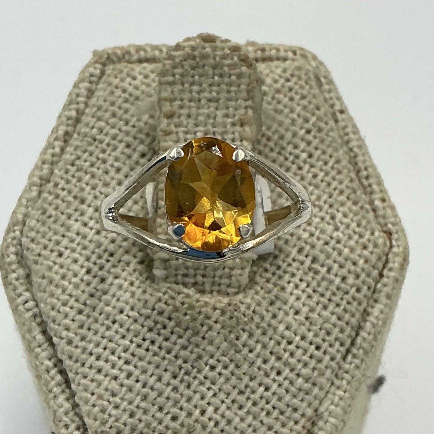 Sterling Silver Round Citrine Geometric Frame Ring – Size 6 – Abundance, Clarity & Personal Power