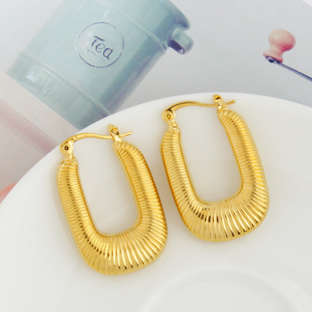 RMZ GOLD NYC 14k Gold Flat Oval Hoop earrings