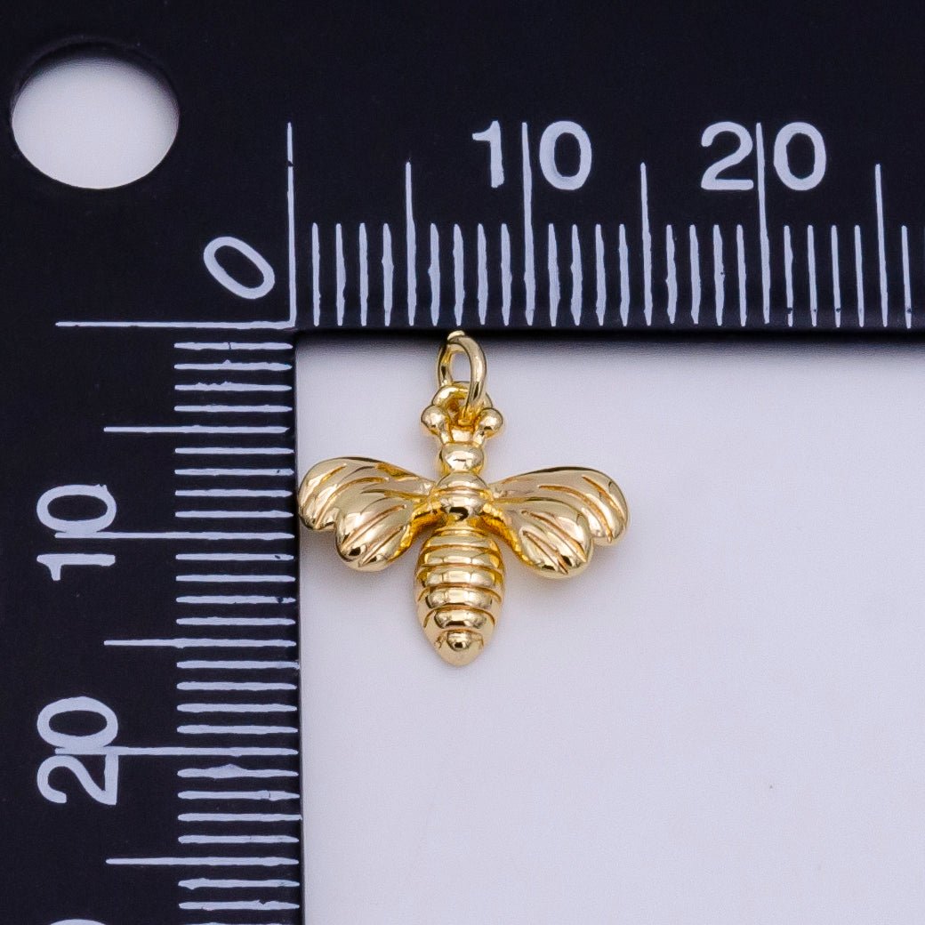 24k Gold Filled Bee Pendant Charm, Insect Bug Pendant Charm, Gold Filled Animal Pendant, For DIY Jewelry C-819