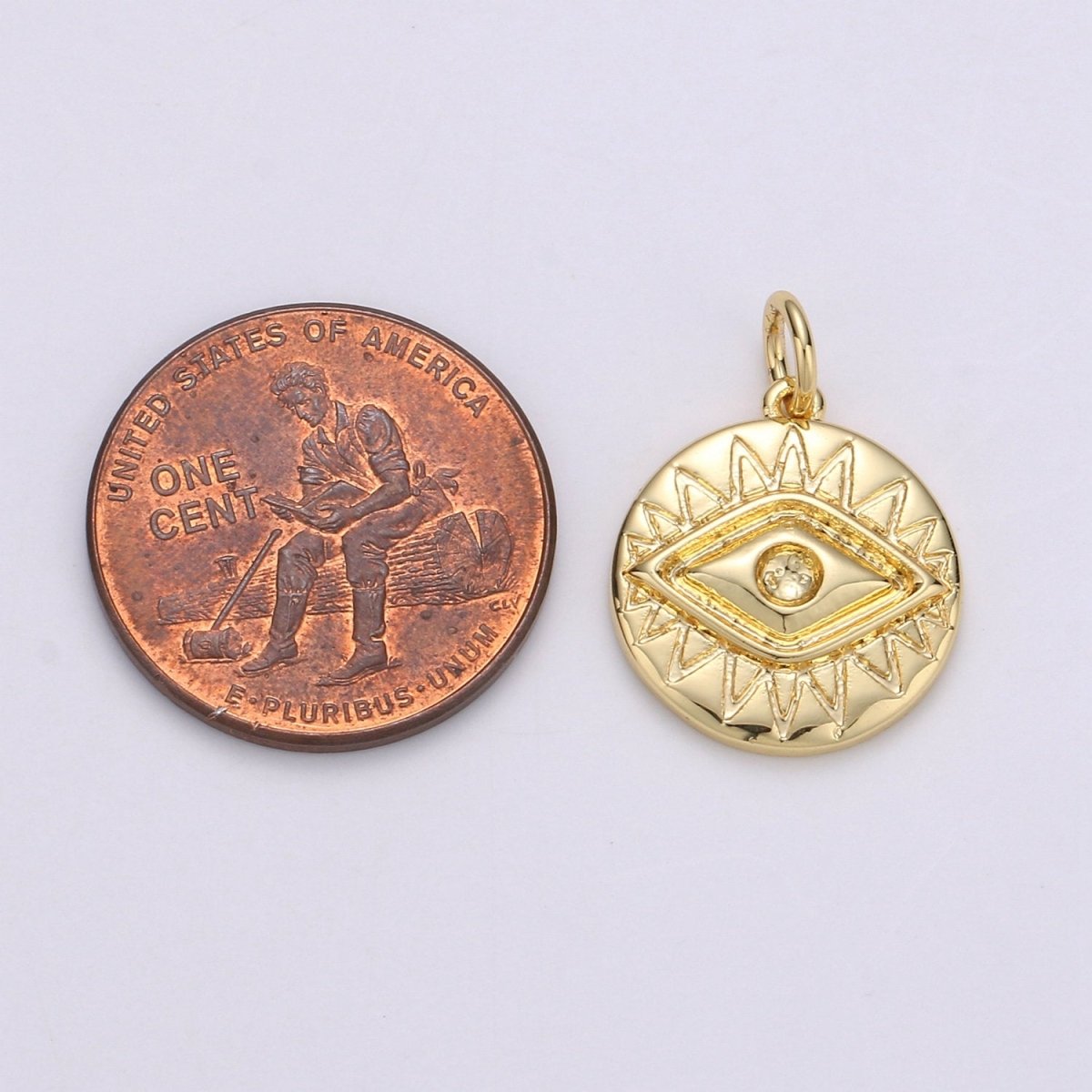 24K Gold Filled Evil Eye Round Circle Charm Medallion Coin Round , Eye of Ra Charm for Necklace D-686