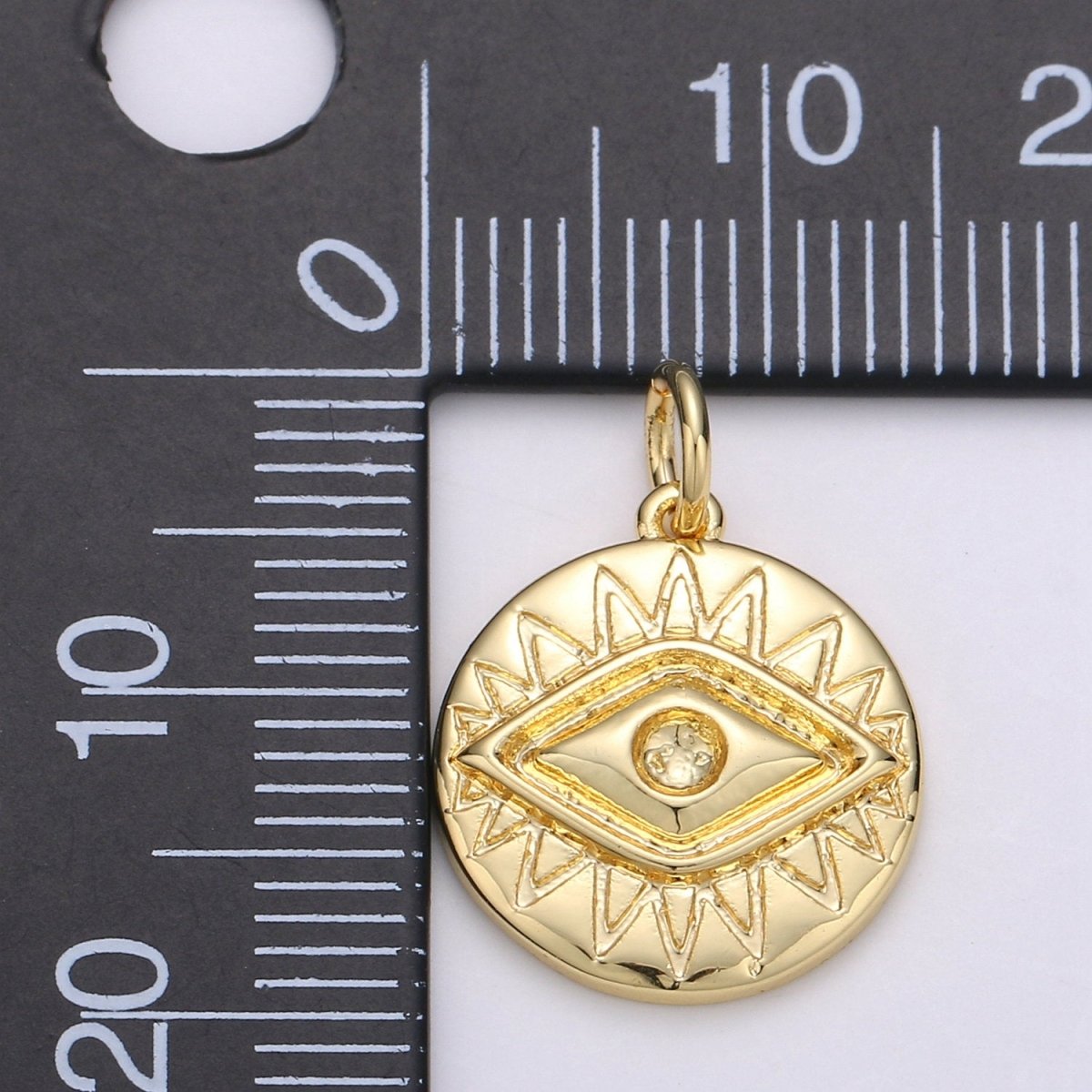 24K Gold Filled Evil Eye Round Circle Charm Medallion Coin Round , Eye of Ra Charm for Necklace D-686