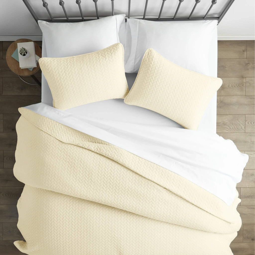 3-Piece Set: Herring Quilted Coverlet