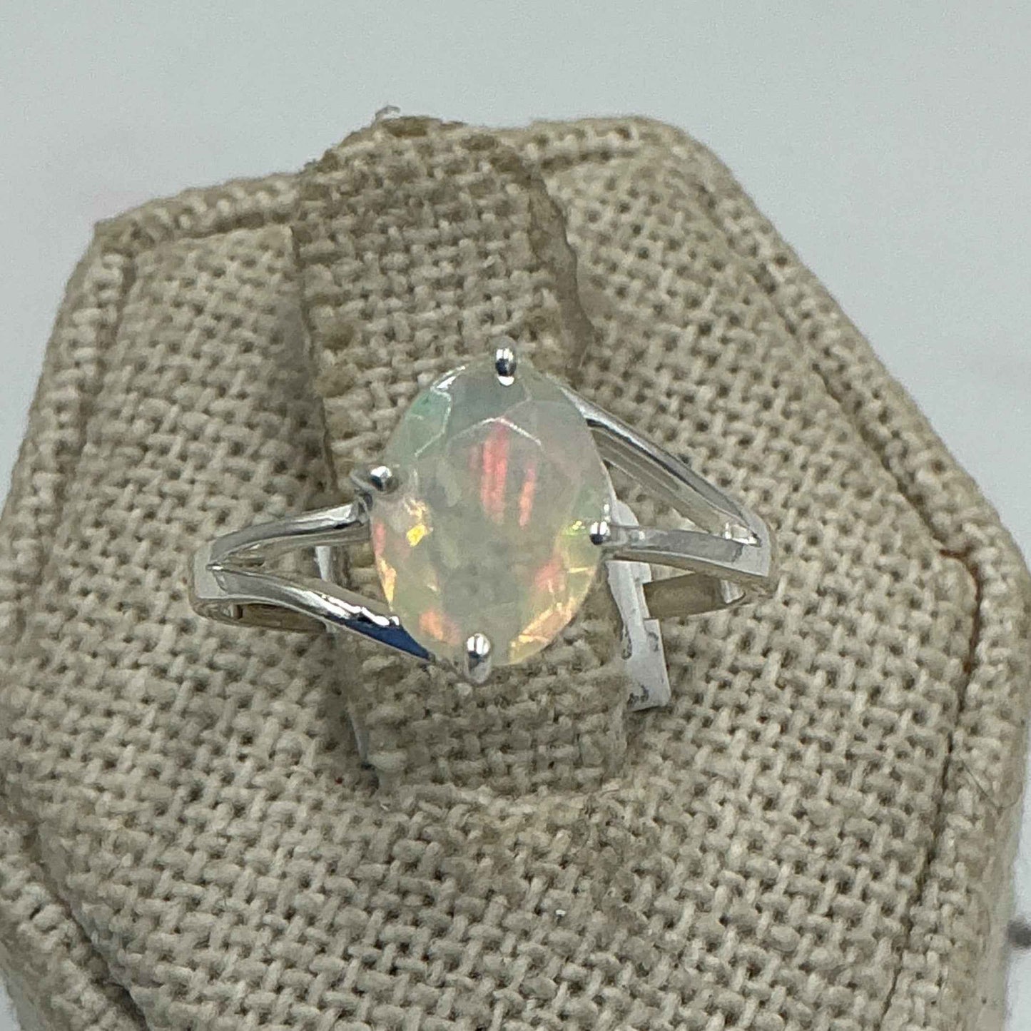 Sterling Silver Split Banded Oval Ethiopian Opal Ring - Size 7 - Intuition, Creativity & Inner Light